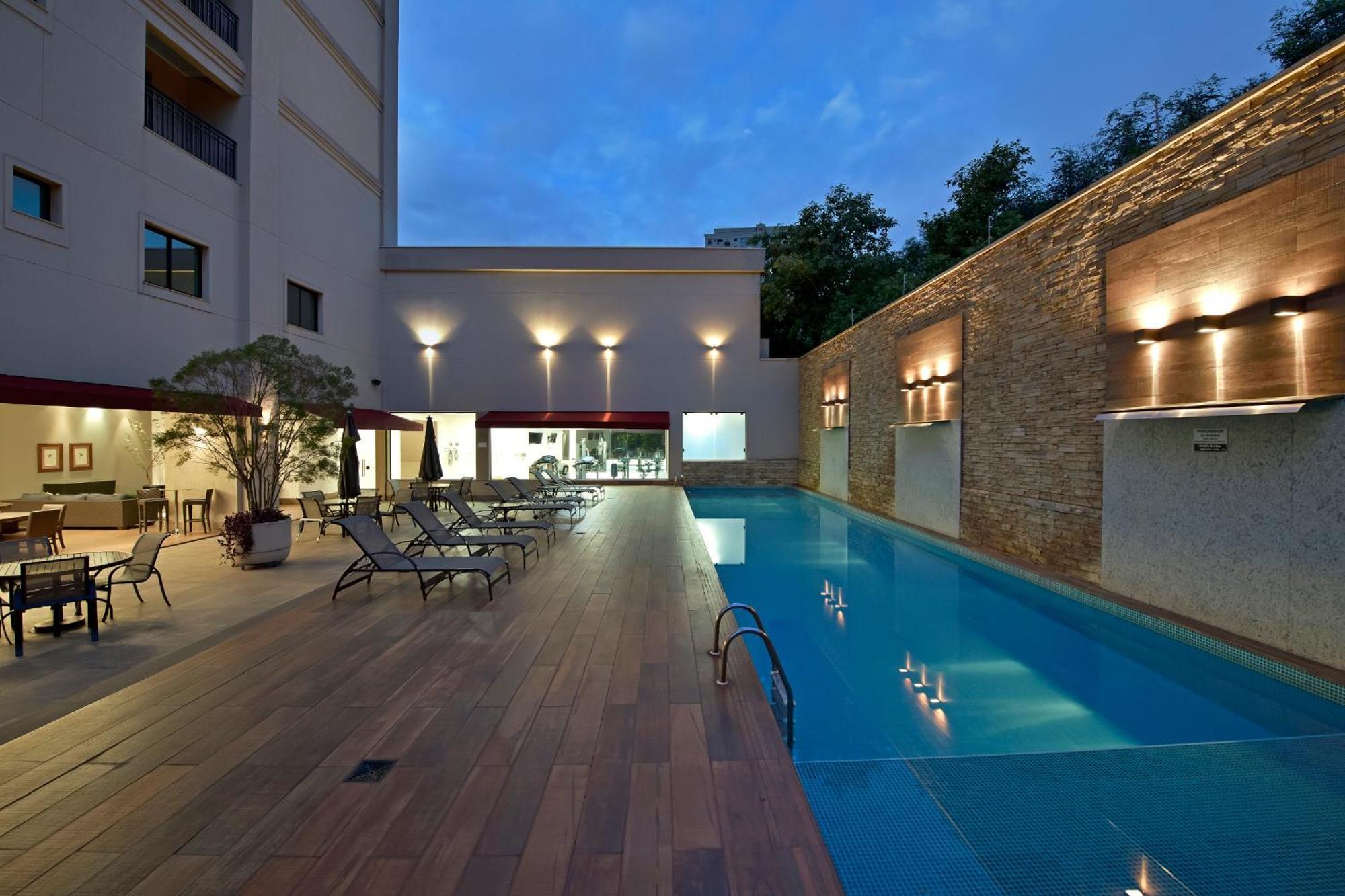 Hotel Mont Blanc Premium Ribeirão Preto Екстериор снимка The swimming pool at the hotel