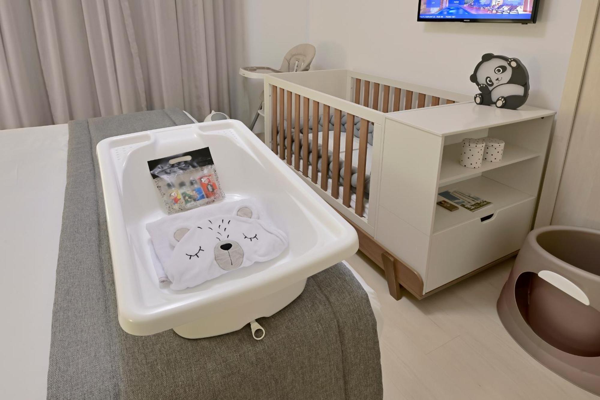 Hotel Mont Blanc Premium Ribeirão Preto Стая снимка A changing table