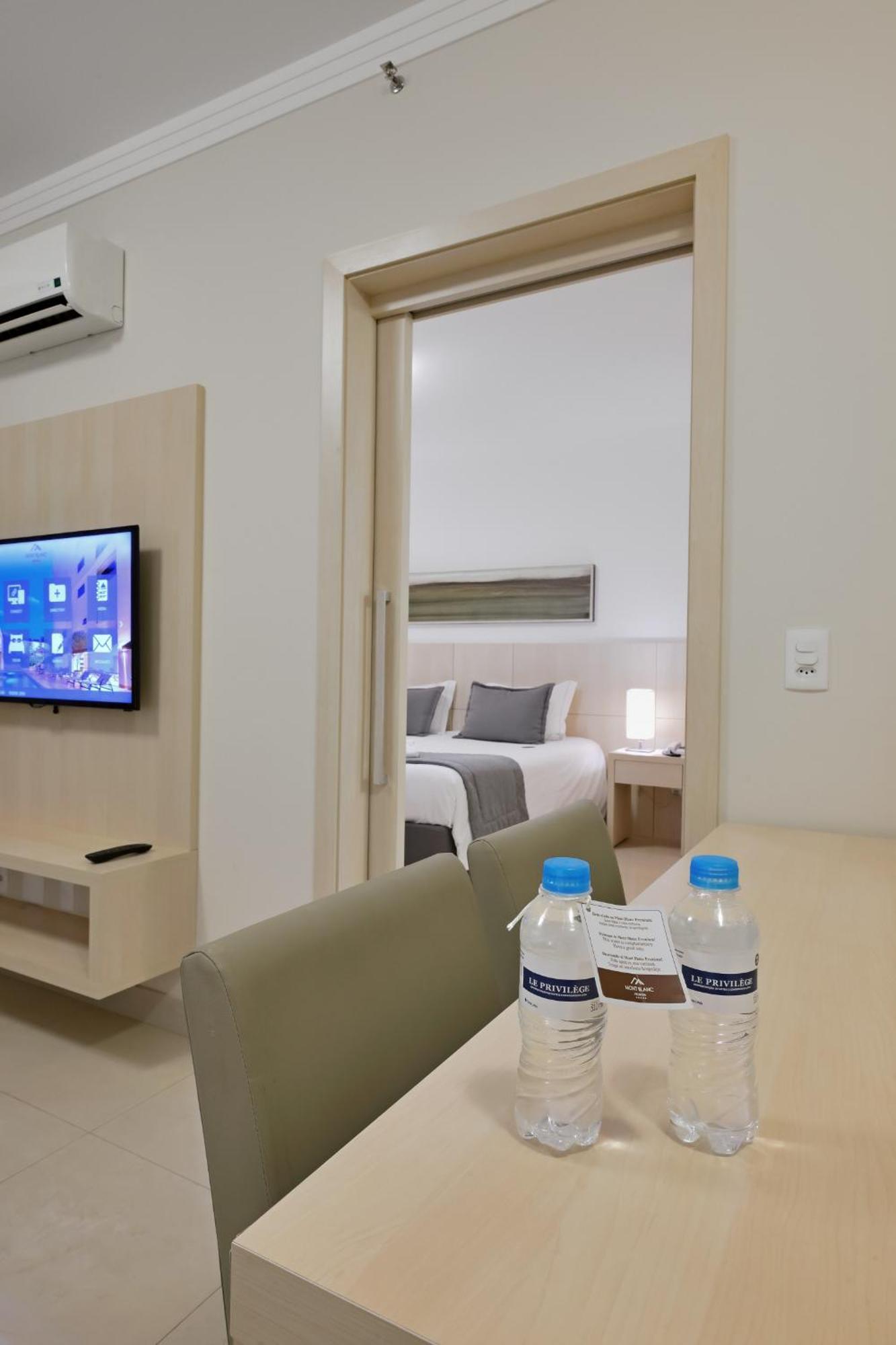 Hotel Mont Blanc Premium Ribeirão Preto Стая снимка A room at the hotel